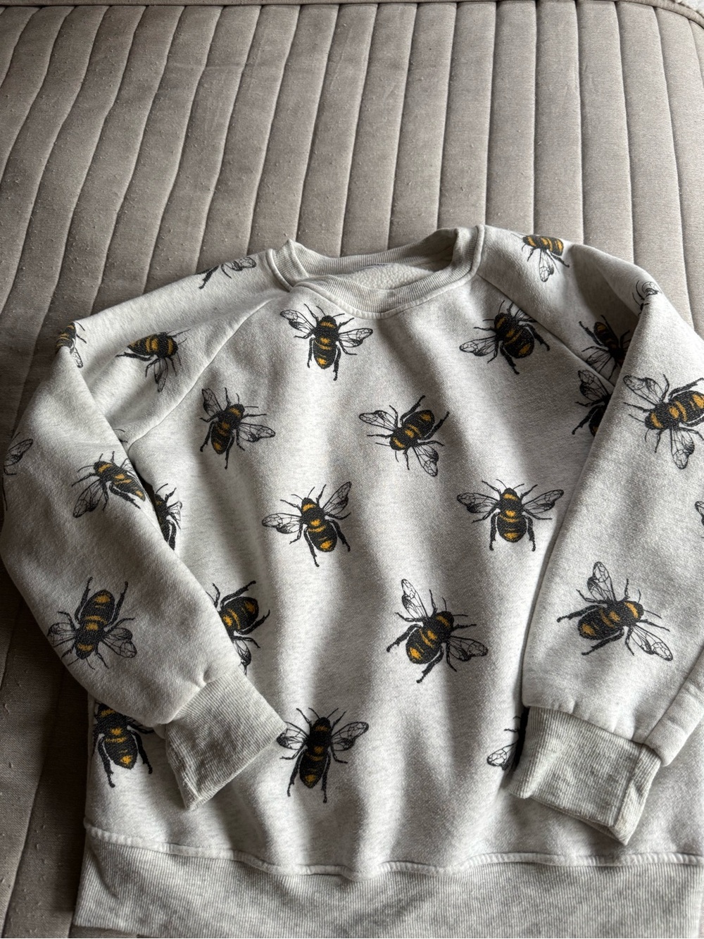 LA Soul Gray Sweatshirt with Allover Bee Print size medium